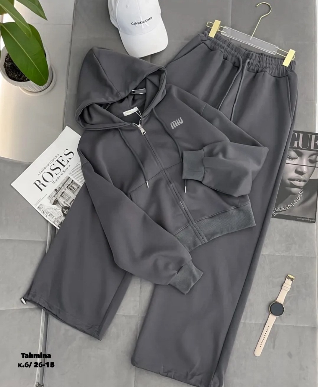 спортивные костюмы женские,спортивные костюмы,спортивные костюмы ,стильные спортивные костюмы,костюм спортивный с капюшоном оверсайз