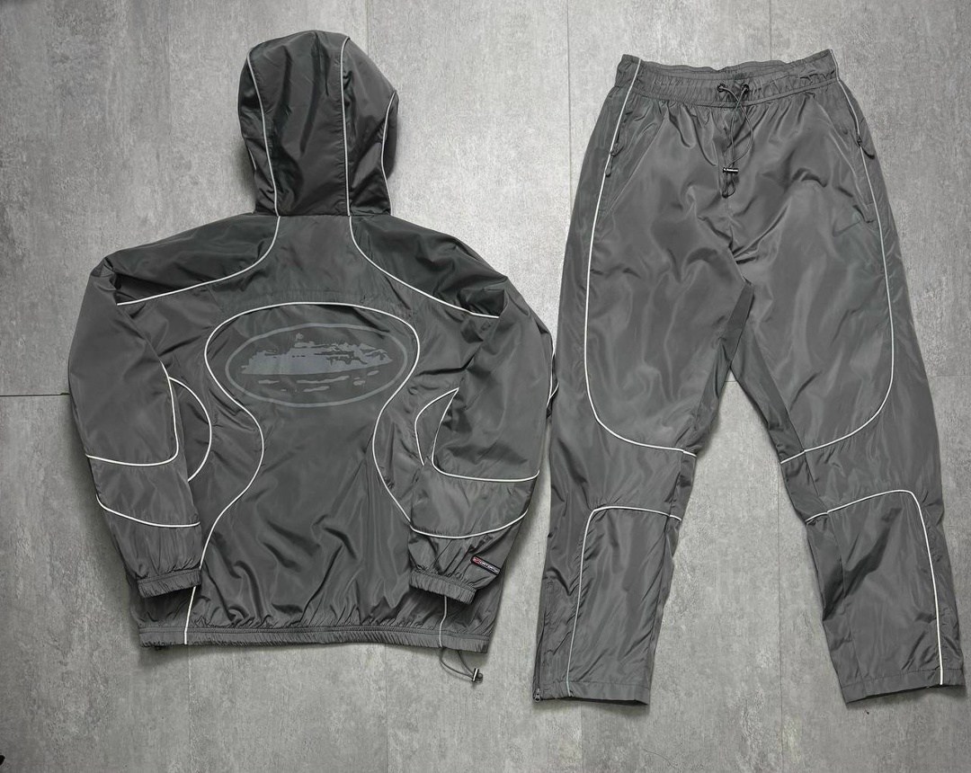 спортивный костюм плащевка,ветровка corteiz x nike,спортивный костюм nike плащевка,спортивный костюм,спортивный костюм nike