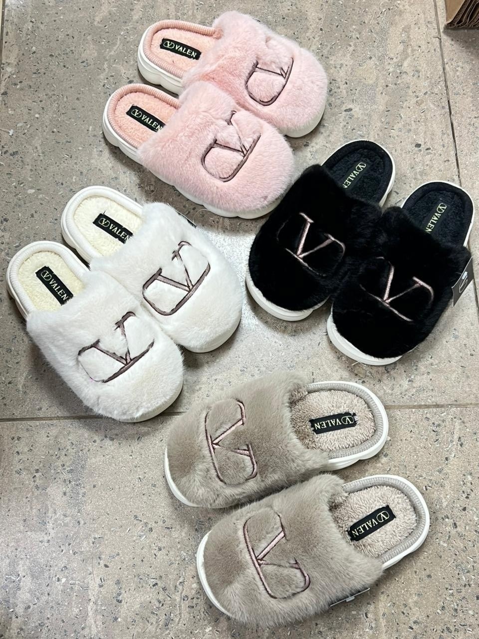 тапочки женские,тапочки модные,женские домашние тапочки,тапки ив сен лоран,домашние тапочки