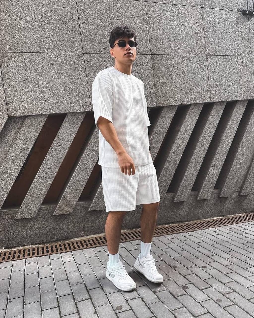 костюм шорты и футболка мужская оверсайз,костюм летний с шортами,спортивный костюм мужской летний,мужская мода,костюм спортивный мужской летний с шортами