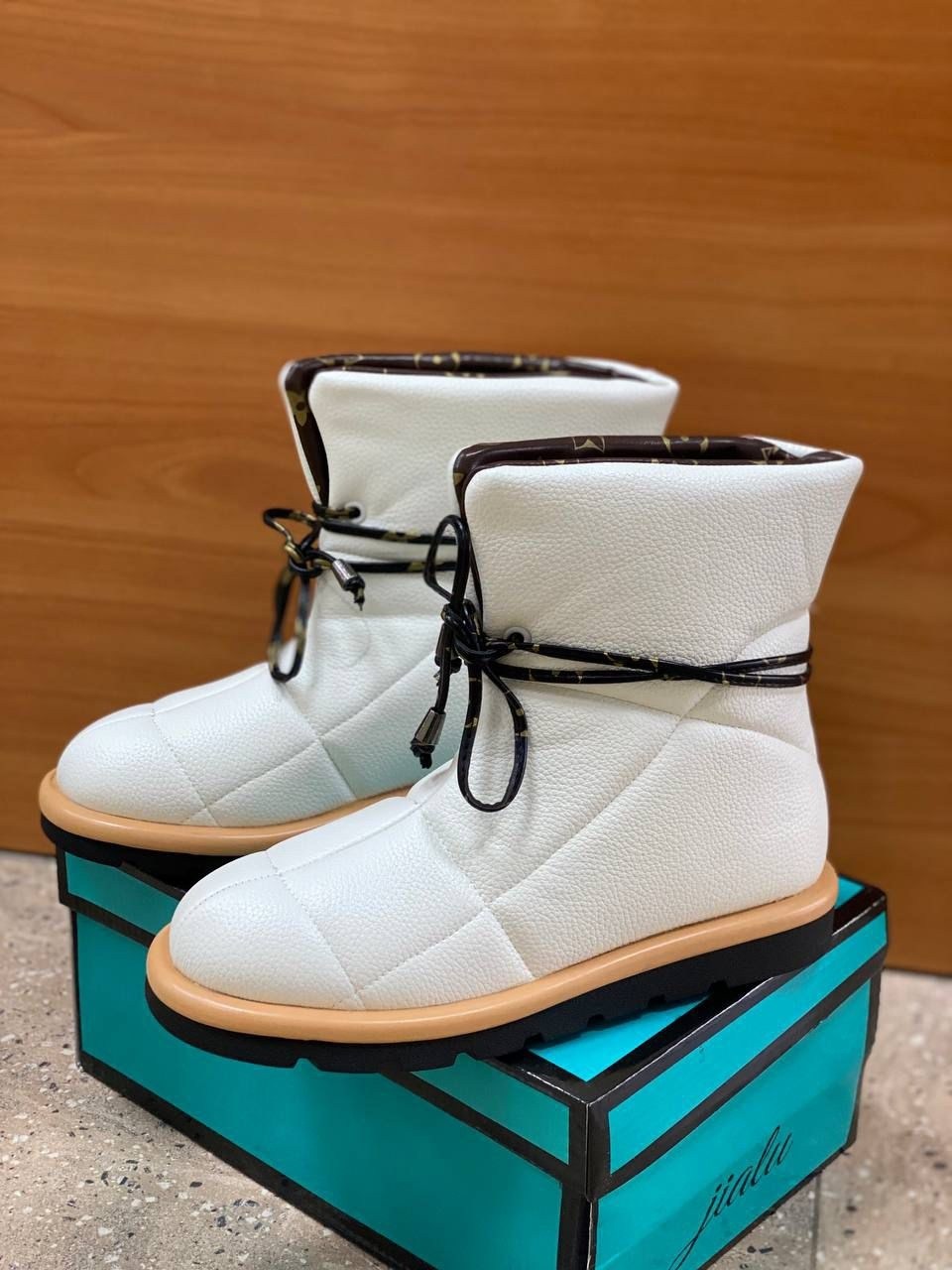 женские дутики,, женская, женская дутики,ботинки женские