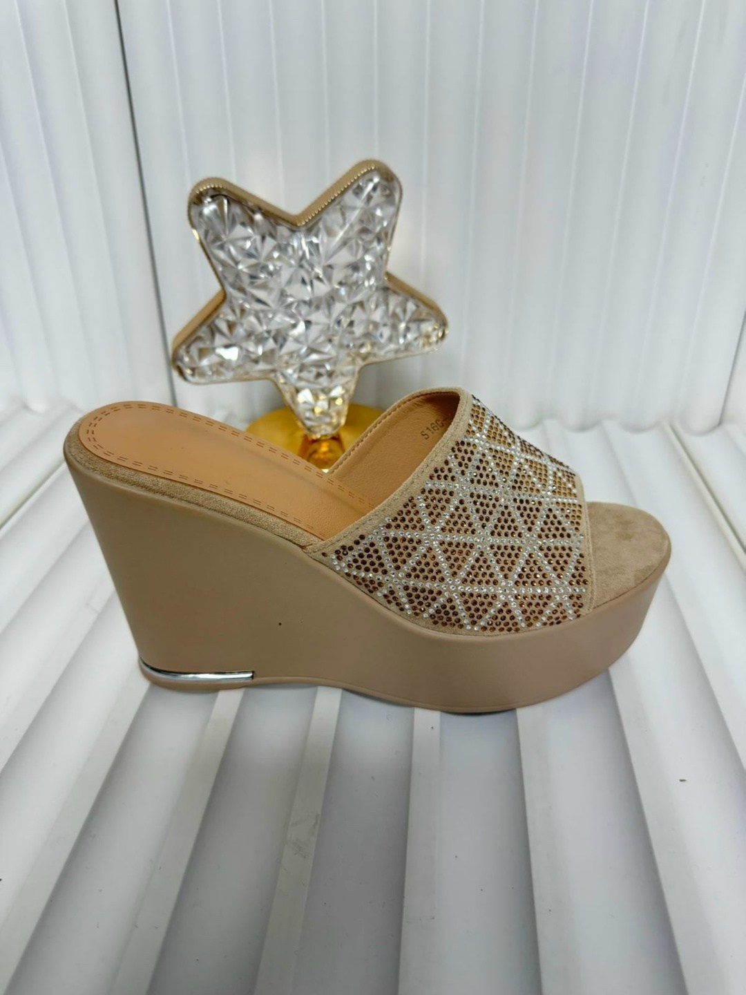 ,женские босоножки на танкетке,женская , летняя,женские босоножки на платформе