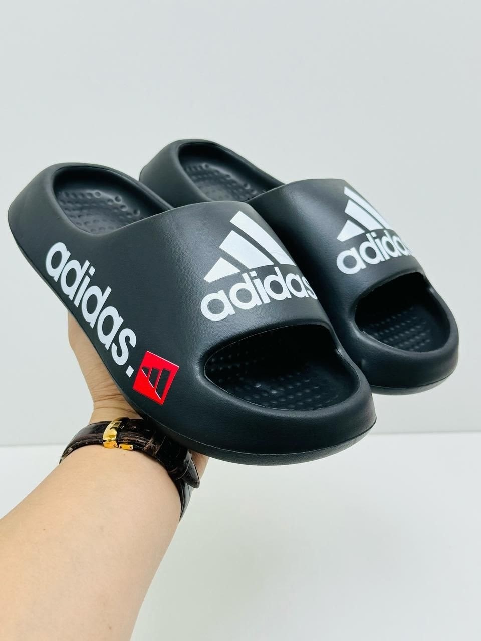 шлепанцы adidas,adidas сланцы,шлепки adidas,,шлепанцы летние adidas