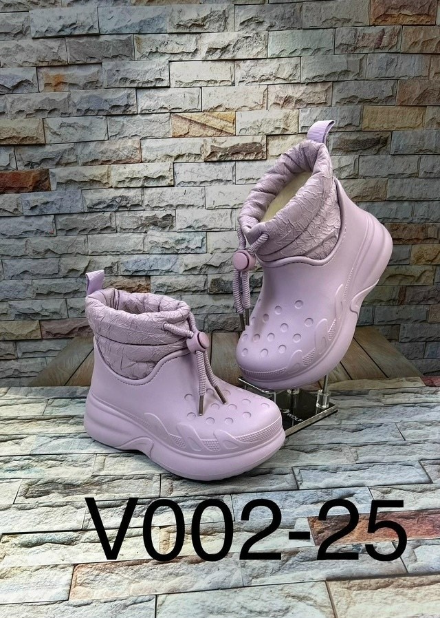 ,зимние женские кроссовки, женская,ботинки crocs stomp lined shorty черный,повседневная