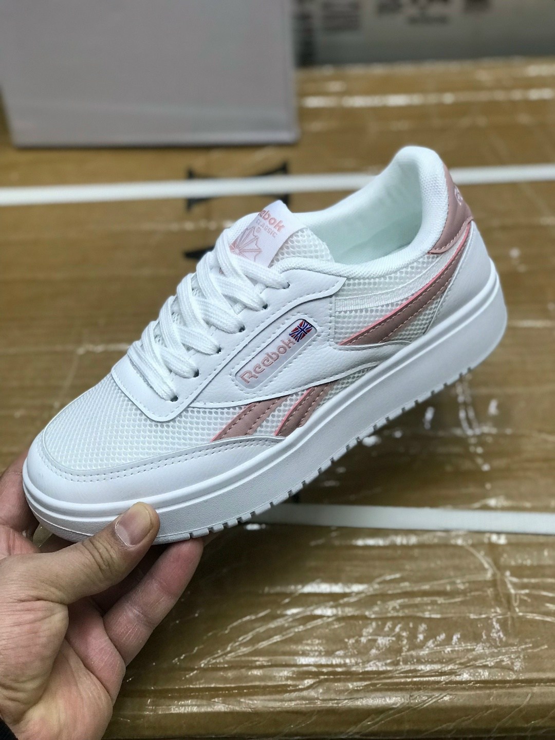 кроссовки reebok женские,кроссовки reebok,кроссовки reebok 023501 женские,женские кроссовки reebok club c double,кроссовки фила женские