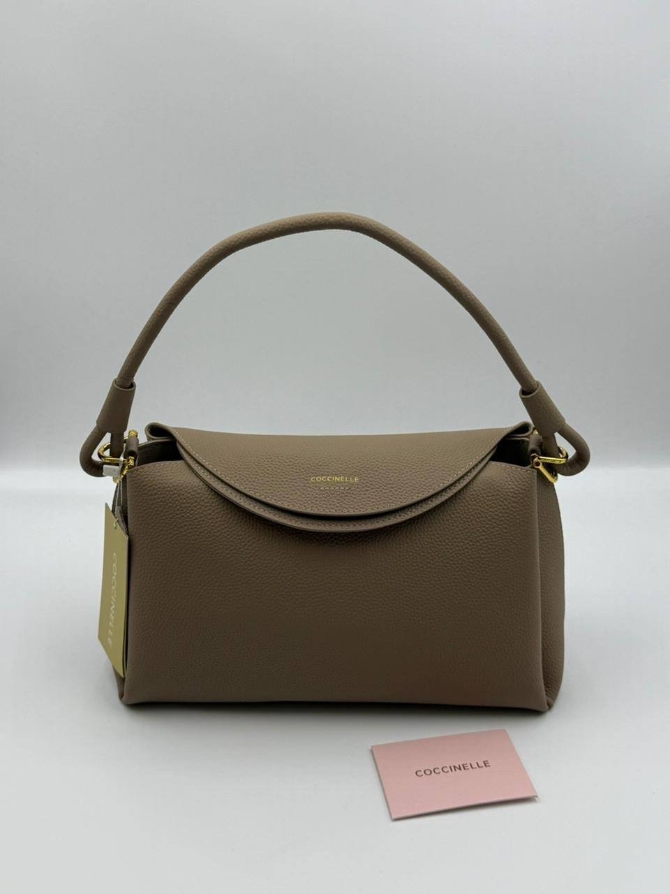 coccinelle сумка,сумка женская coccinelle e5 mrf 52 01 01 светло-серая,сумка женская coccinelle,женская сумка,сумка