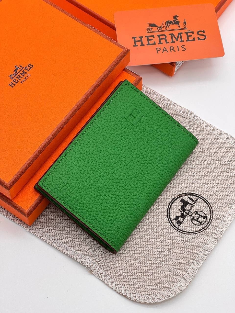 hermes обложка для паспорта,кошелек hermes,брендовая обложка на паспорт hermes,обложка для паспорта из натуральной кожи,обложка на паспорт