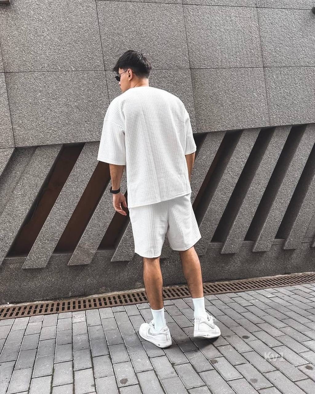 костюм шорты и футболка мужская оверсайз,костюм летний с шортами,спортивный костюм мужской летний,мужская мода,костюм спортивный мужской летний с шортами