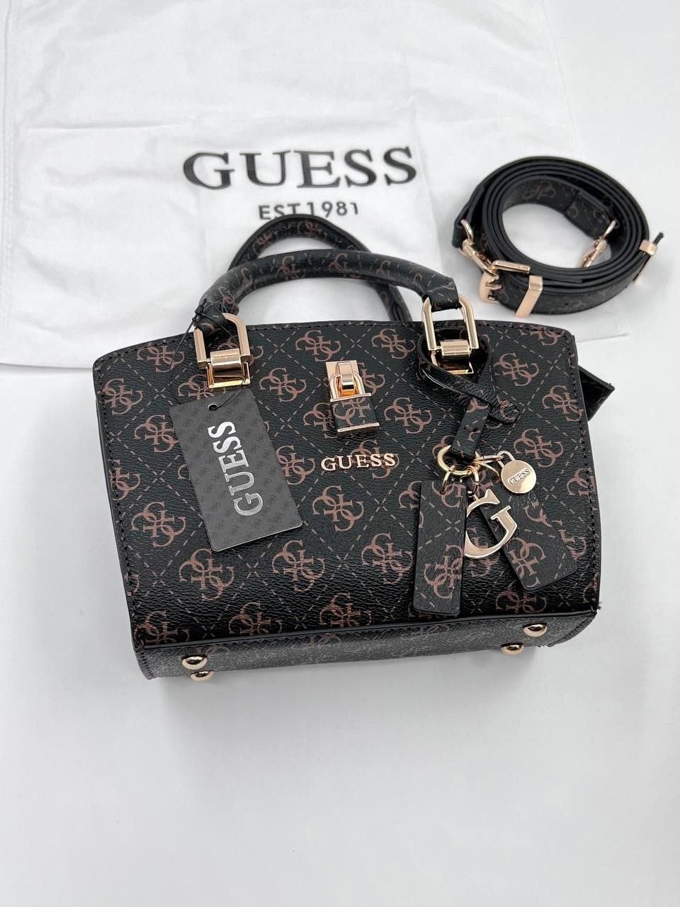 женская сумка guess,сумка guess,сумка женская новая guess серая,сумки guess оригинал 2026,сумка женская guess afina
