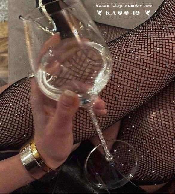 колготки,чулочки,девушка в сетчатых колготках,fishnet stockings,ножка в черном чулке из сеточки