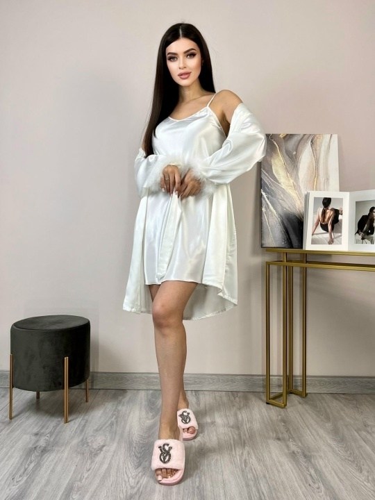 халат с перьями,длинный халат с перьями,шелковый халат с перьями q&h fashion,шелковый халат с перьями,шелковый халат с перьями 5senses 7208 белый