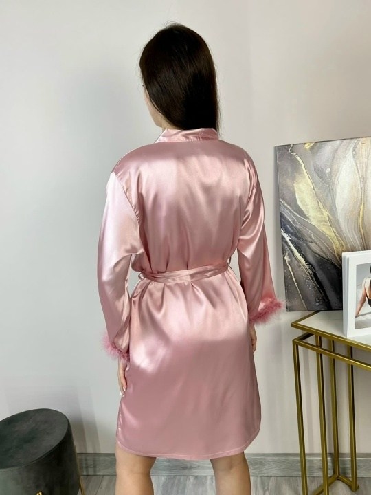 халат с перьями,длинный халат с перьями,шелковый халат с перьями q&h fashion,шелковый халат с перьями,шелковый халат с перьями 5senses 7208 белый