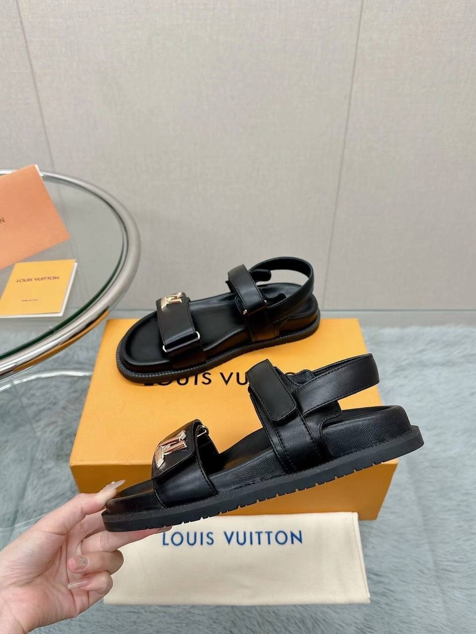 босоножки женские луи виттон,босоножки louis vuitton,сандалии louis vuitton женские,сандалии louis vuitton,
