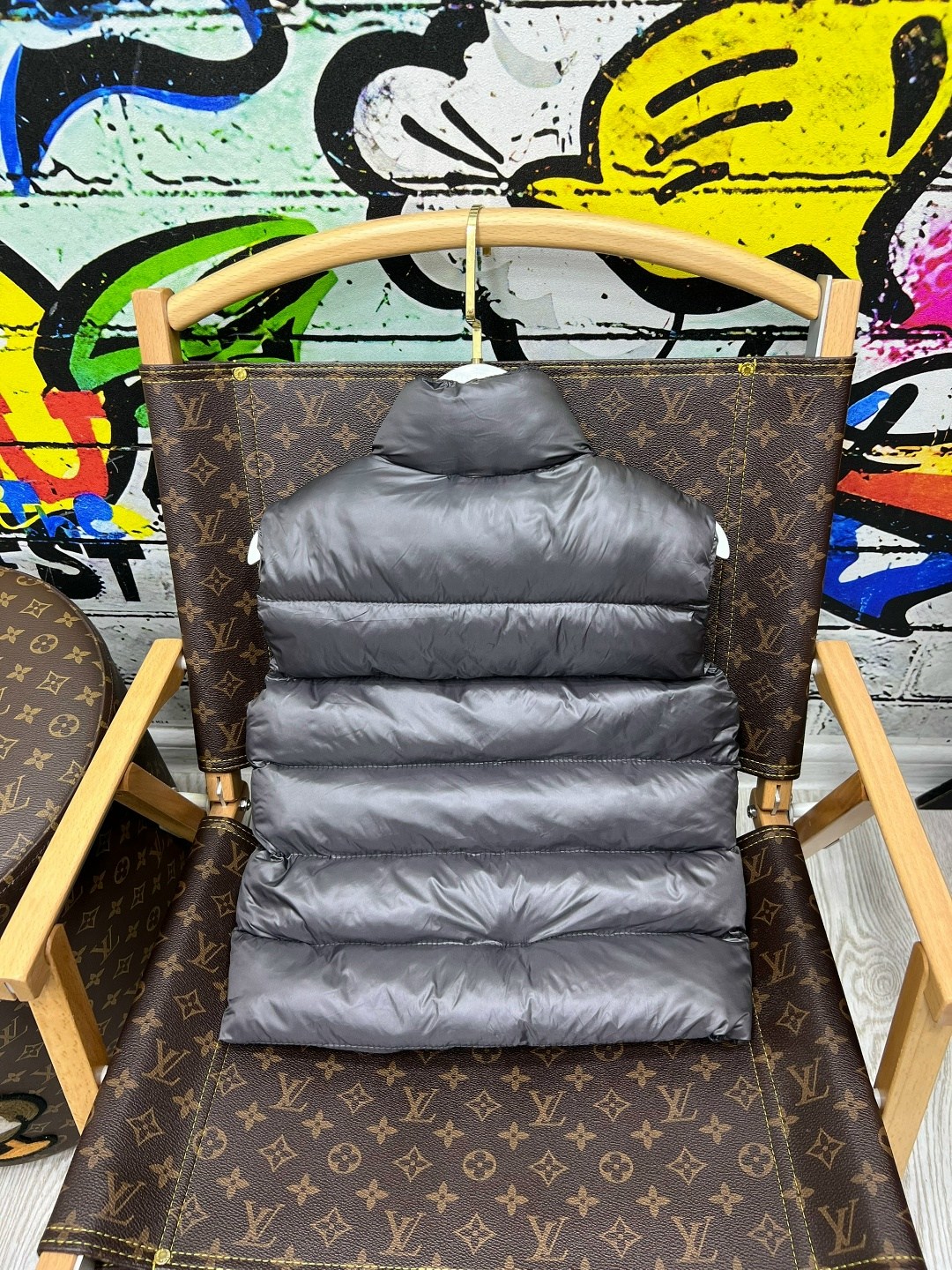 жилетка луи виттон,луи виттон жилетка мужская,пуховой жилет,жилетка louis vuitton,жилет