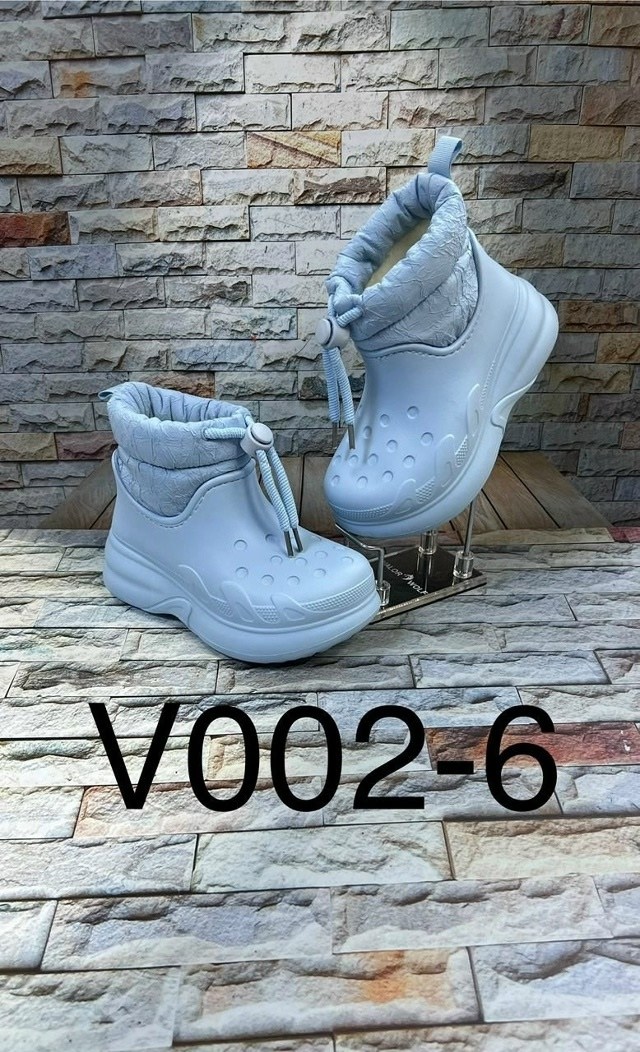 ,зимние женские кроссовки, женская,ботинки crocs stomp lined shorty черный,повседневная