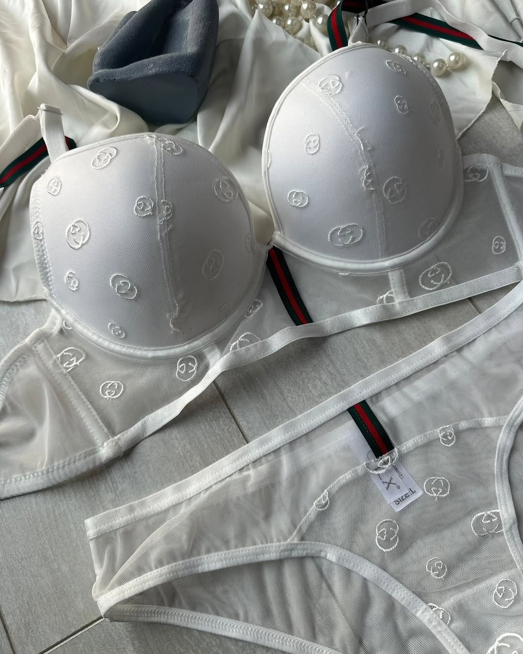 комплект нижнего белья,комплект белья женский,комплект нижнего белья женские,нижне бельё женское,комплект белья