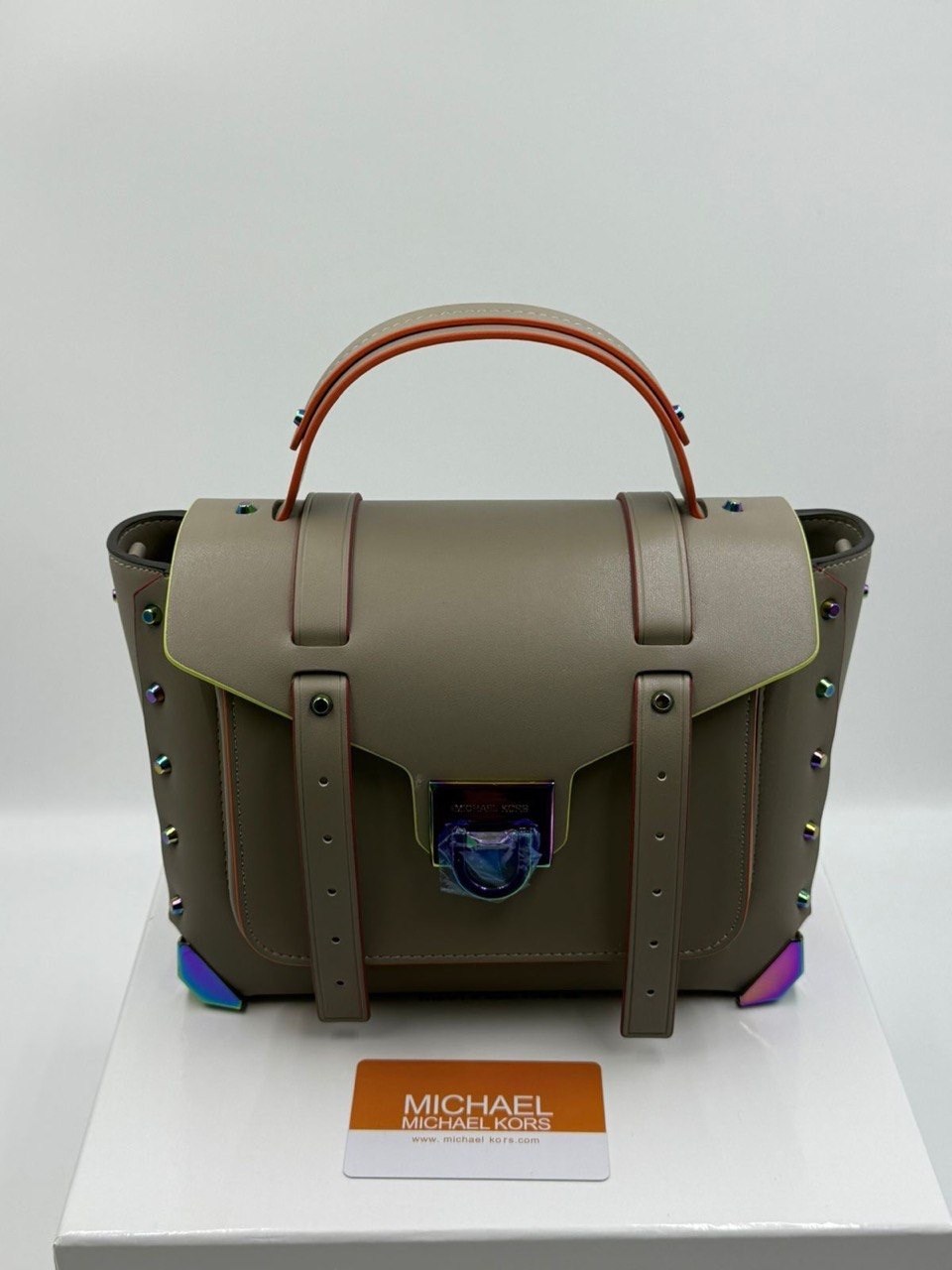 сумка,кожаная сумка-портфель michael kors manhattan средней контрастной отделки,женская сумка michael kors manhattan,сумка michael kors,модная сумка