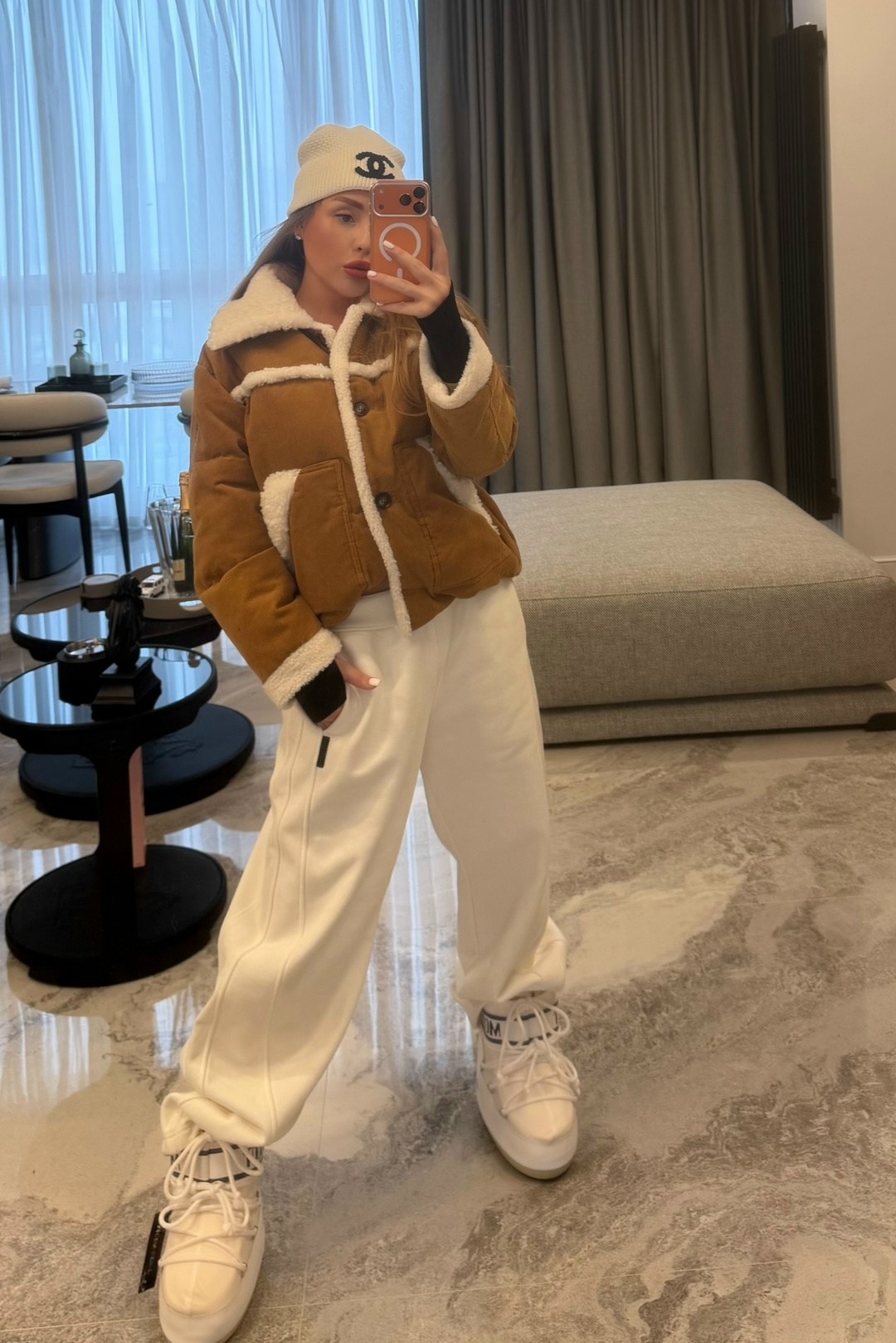 зимний стиль одежды,костюм с дубленкой,кэжуал зимние наряды,модная дубленка