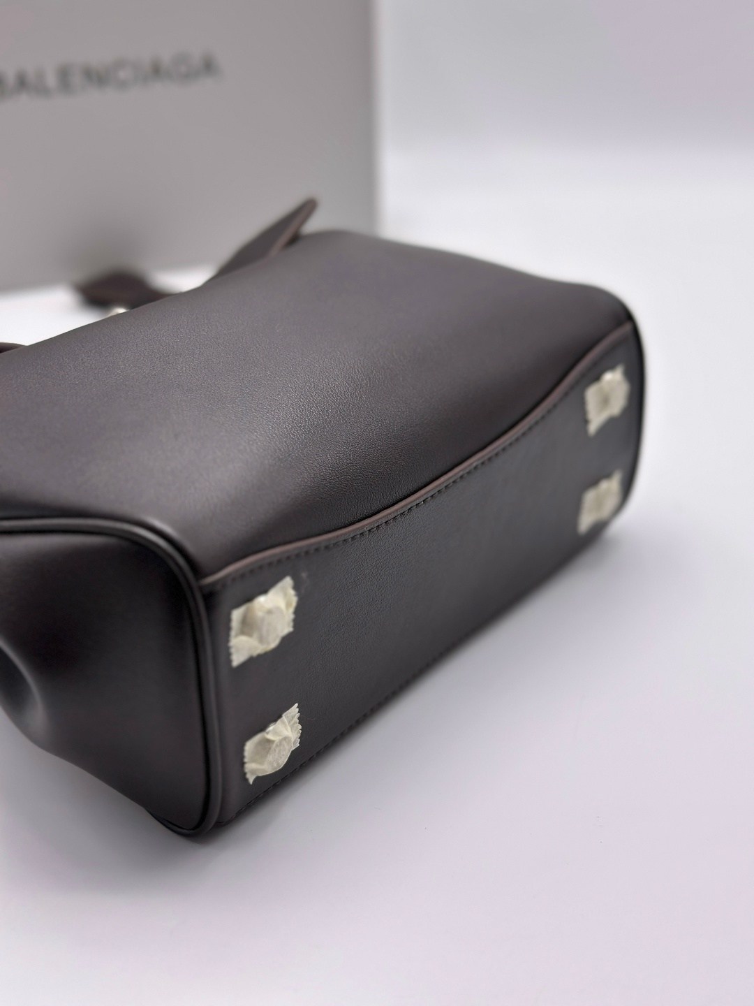 сумка balenciaga натуральная кожа 35-24 см,сумка balenciaga,сумка женская balenciaga,сумка balenciaga rodeo,женская сумка rodeo balenciaga