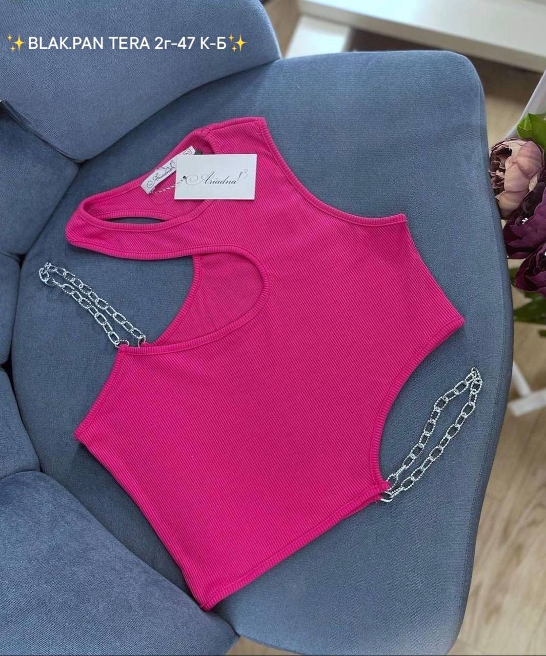 укороченные топы,женские топы,девушка,женский укороченный топ,укороченный топ с вырезом