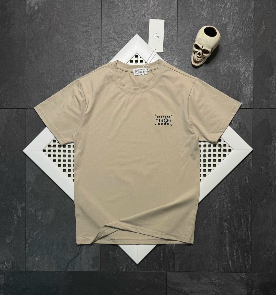 футболки мужские,бежевая футболка,футболка,футболка с принтом,футболка песочного цвета