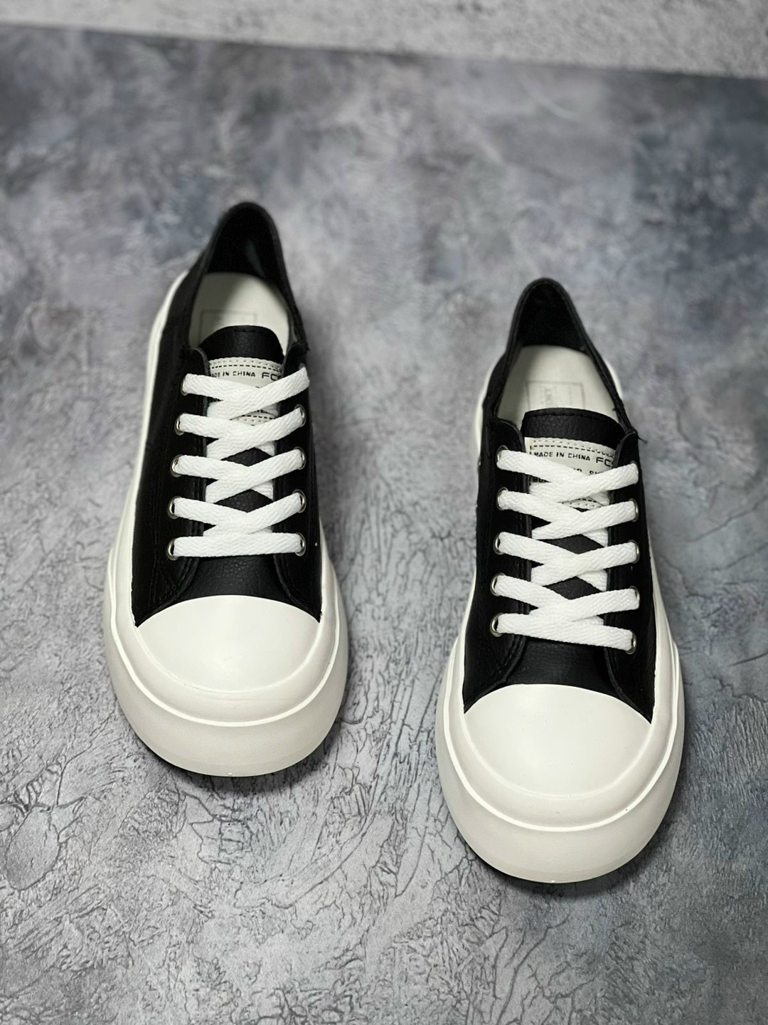 чёрные кеды с белой подошвой женские,,кроссовки на толстой подошве,кожаные кеды,черные кеды с белой подошвой