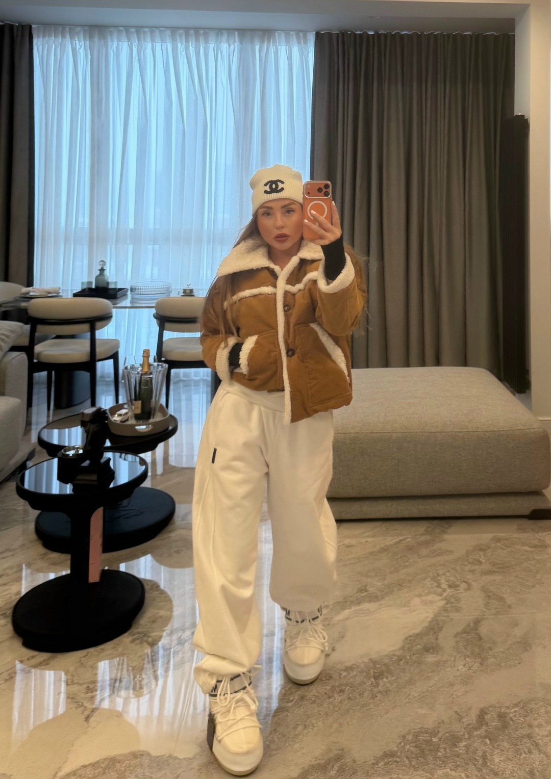 зимний стиль одежды,костюм с дубленкой,кэжуал зимние наряды,модная дубленка