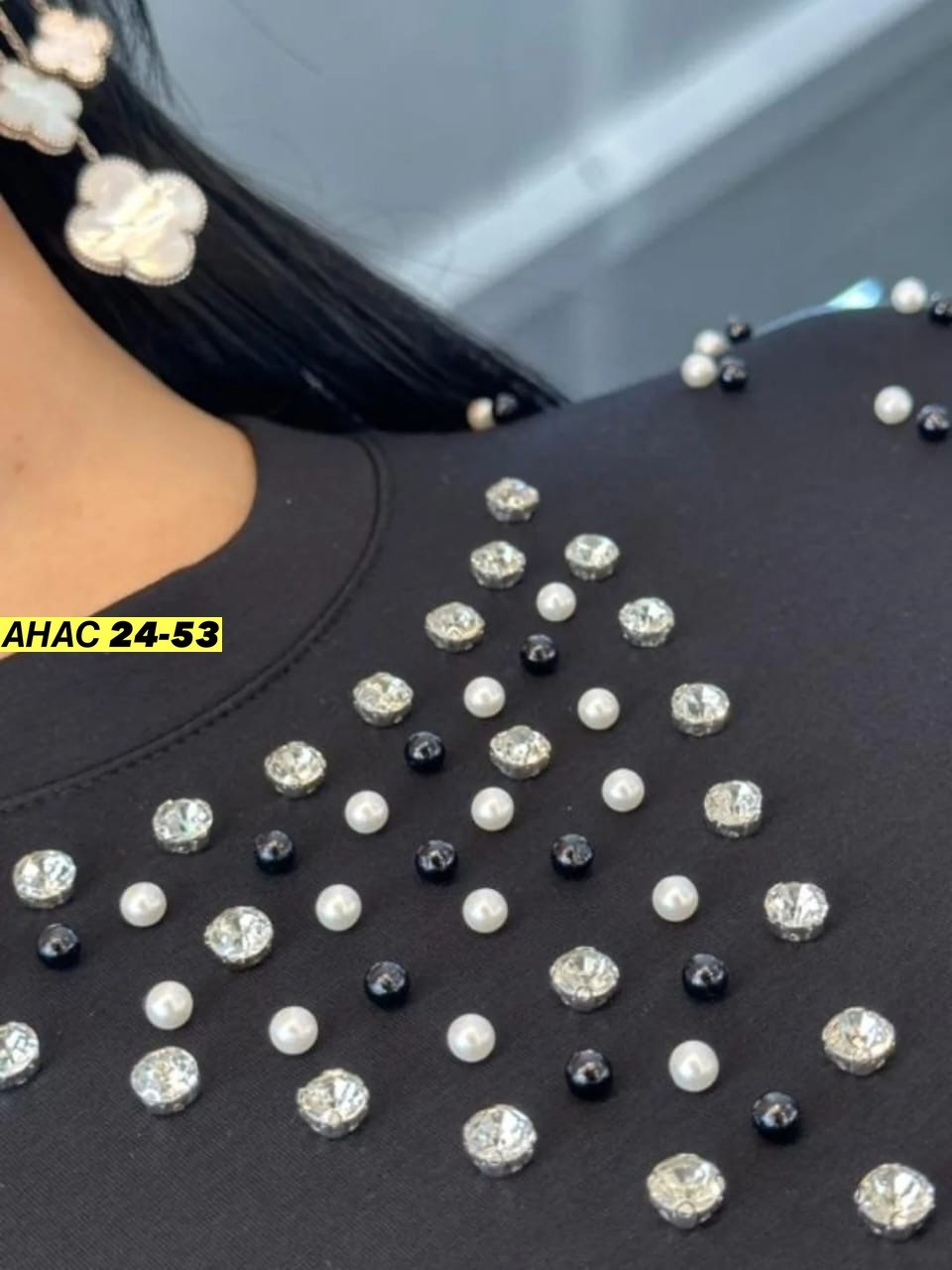 кофта женская,платье бусинами,свитшот со стразами,кофта нарядная со стразами,кофта с жемчугом