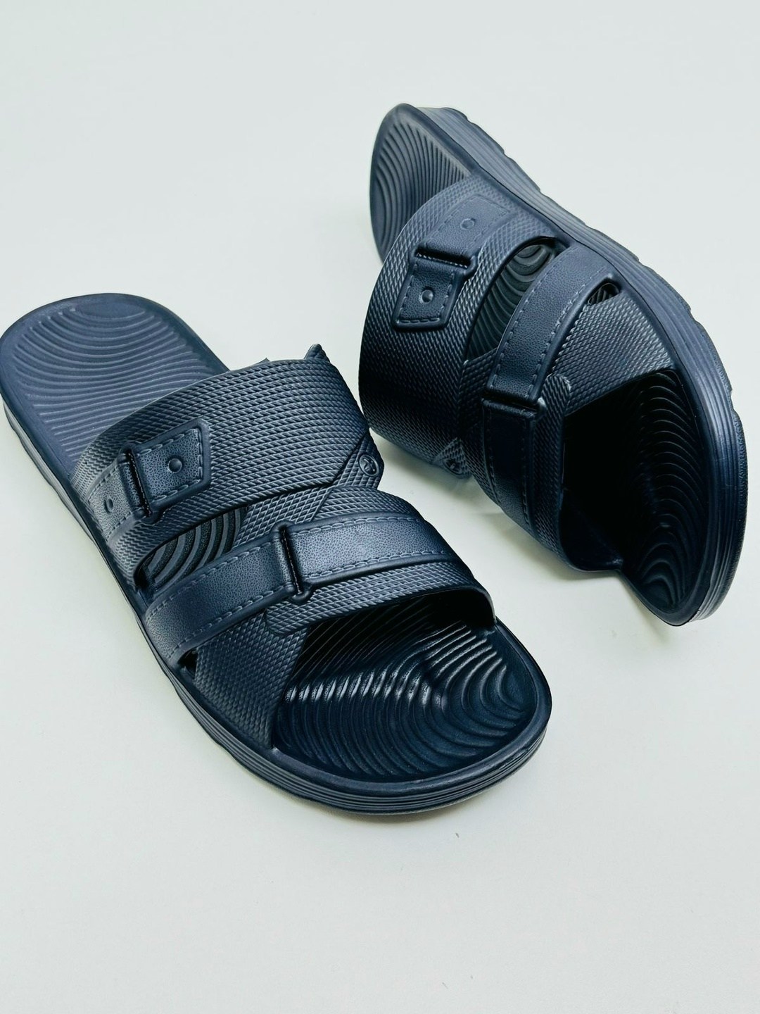 мужские шлепанцы,мужские шлепки,сланцы шлепанцы,мужские сланцы,сандалии мужские