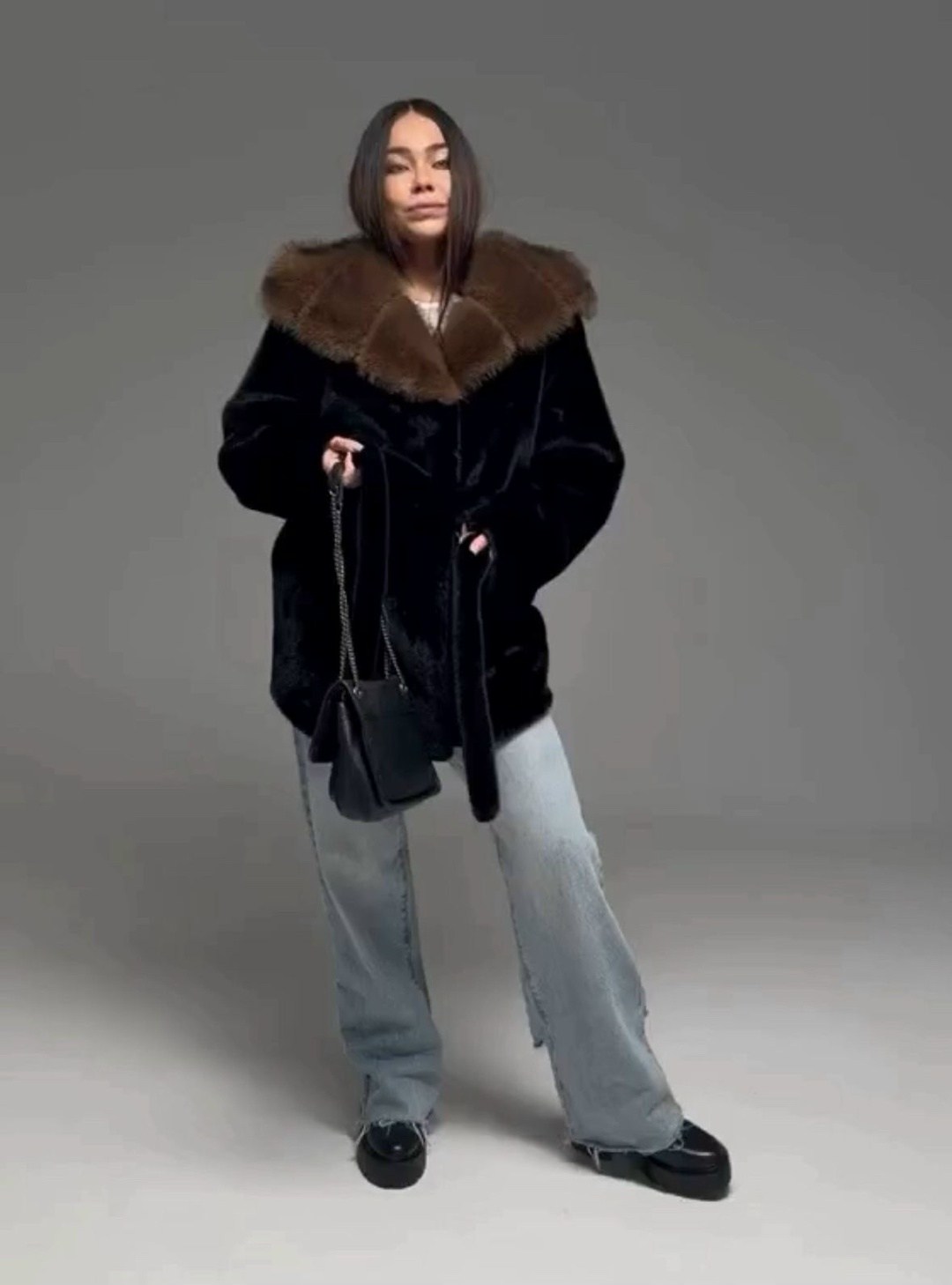 норковая шуба с капюшоном из меха куницы,норковая шуба с капюшоном из меха куницы 30481 (чёрный),женская шуба из премиального меха,женская норковая шуба,норковая шуба с капюшоном из меха куницы 30480