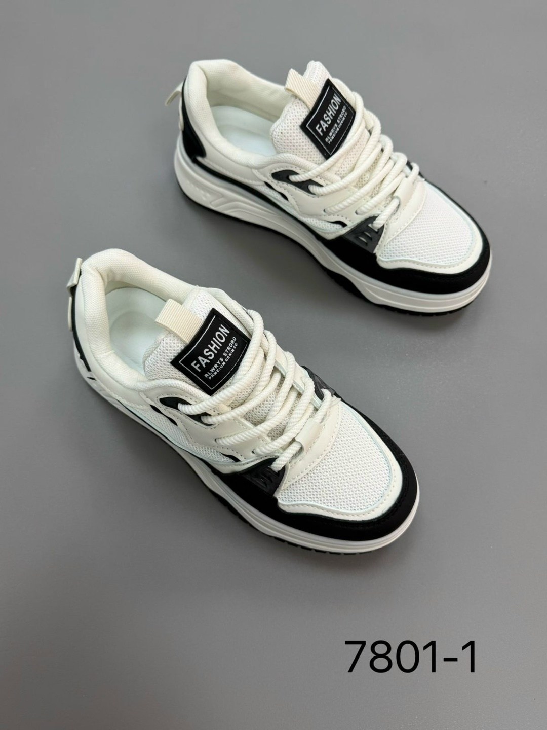 кроссовки женскиe,повседневные кроссовки,модные кроссовки,кроссовки стильные,