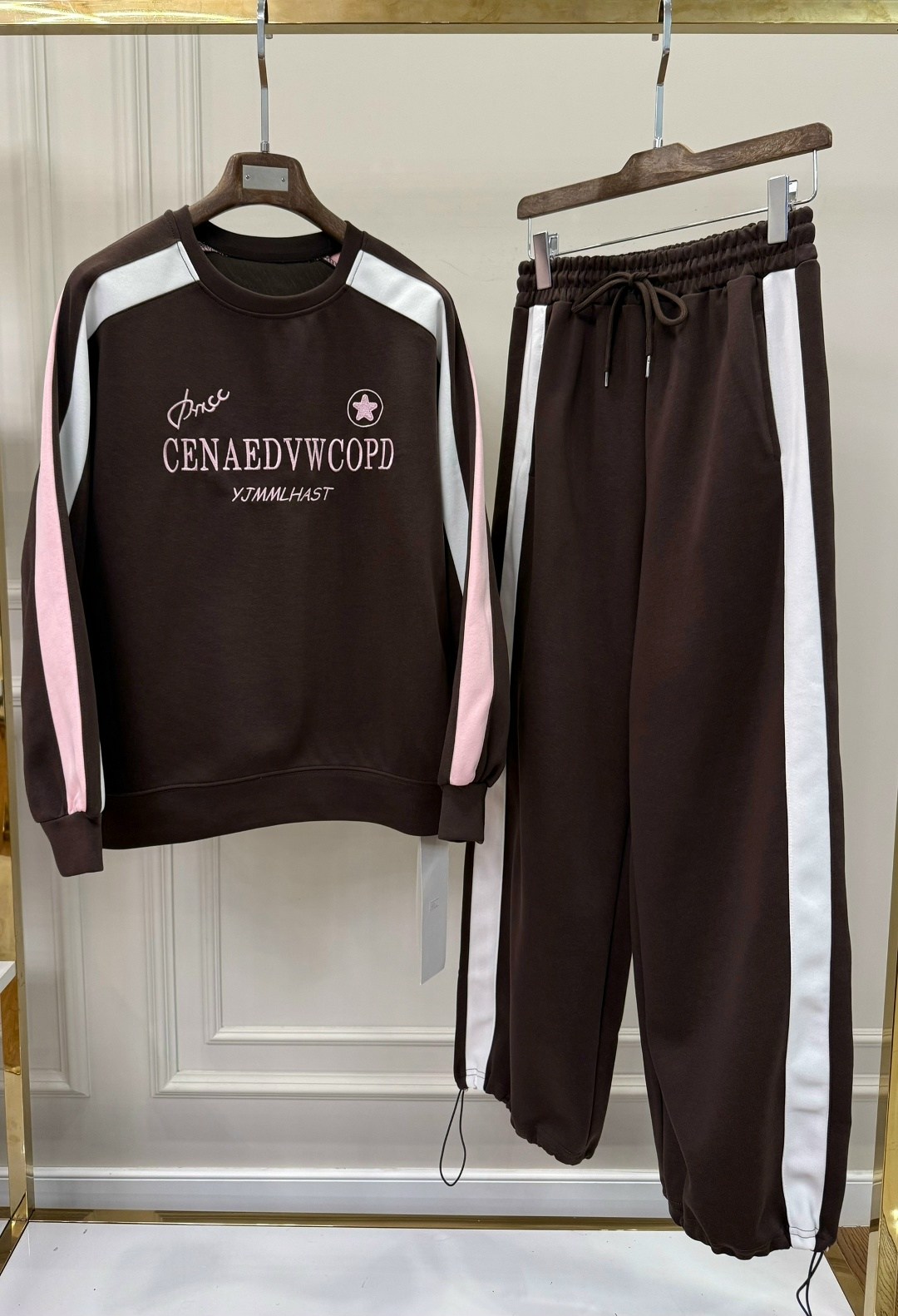 спортивные костюмы,спортивный костюм диор женский,спортивный костюм женский,спортивный костюм dior,повседневный спортивный костюм