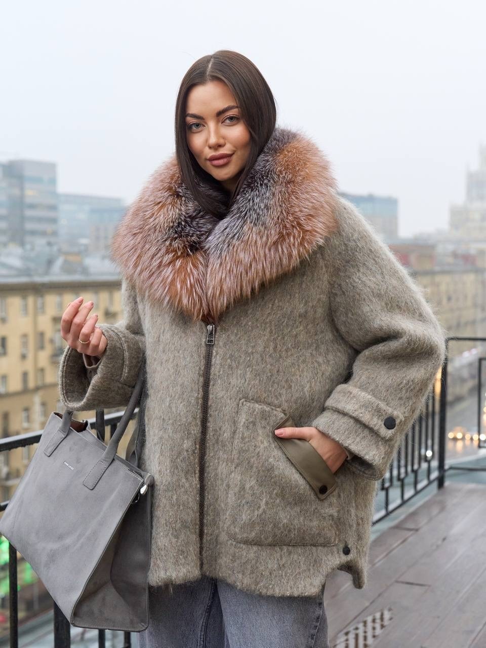 женский пуховик с натуральным мехом max mara premium,пуховики с мехом,пуховик с натуральным мехом,зимняя куртка-пальто оверсайз,max mara женский синий пуховик с мехом