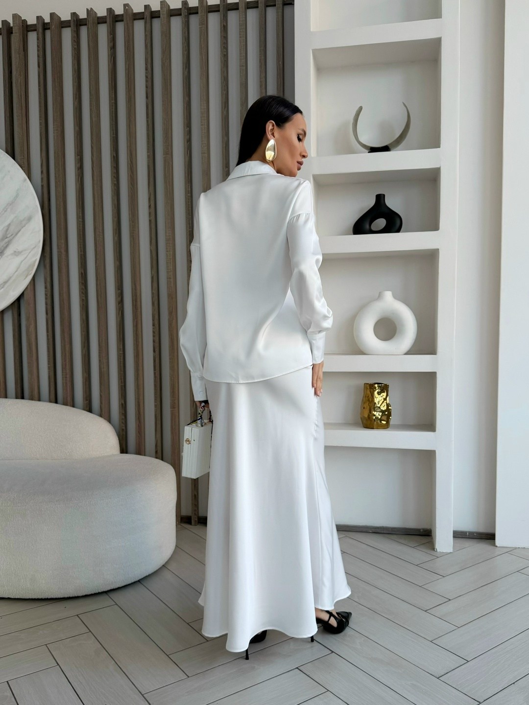 шелковый костюм,женский костюм,белый костюм с юбкой,белый костюм женский,белые костюмы