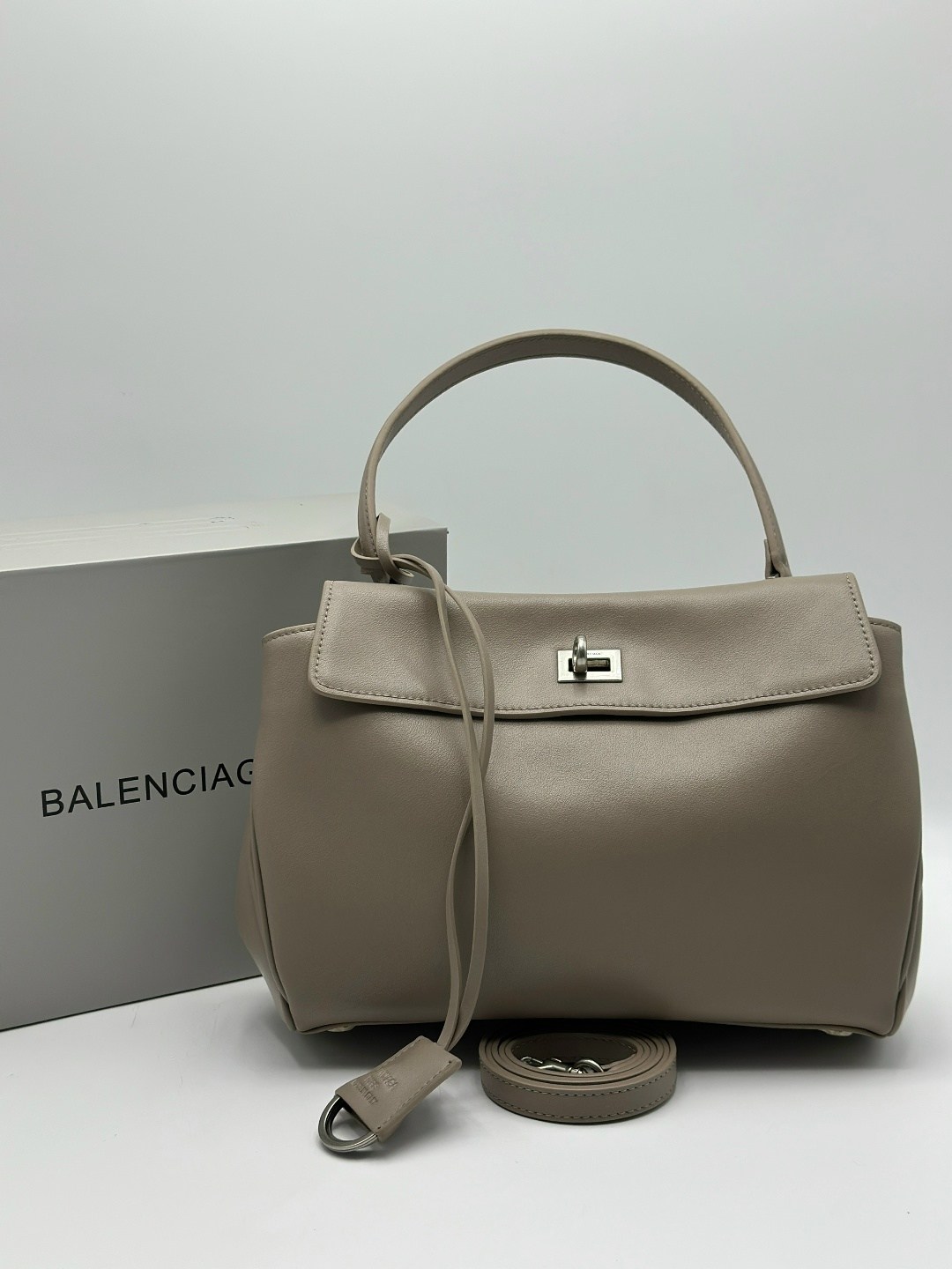 сумка женская balenciaga,сумка balenciaga,сумка balenciaga натуральная кожа 35-24 см,сумка balenciaga rodeo,женская сумка rodeo balenciaga