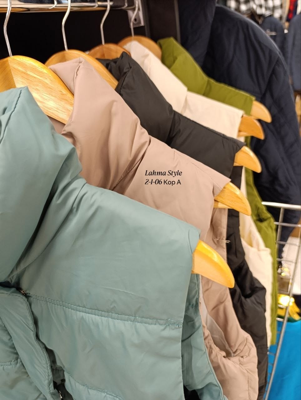 теплый жилет,женские жилеты,жилет,женская жилетка,жилет с воротником