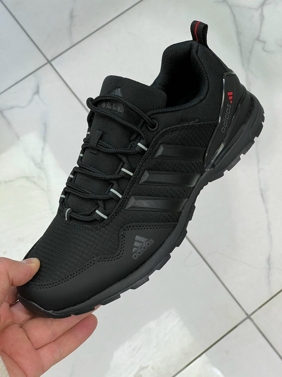 кроссовки adidas climaproof зимние черные,кроссовки адидас терекс мужские кожаные,кроссовки adidas мужские,термо кроссовки adidas climaproof мужские адидас чёрные климапруф,кроссовки adidas