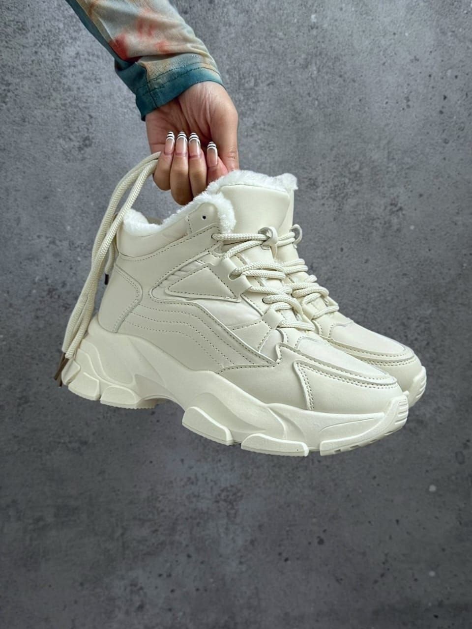 ,черные кроссовки,кроссовки женскиe,теплые кроссовки,кроссовки черные женские