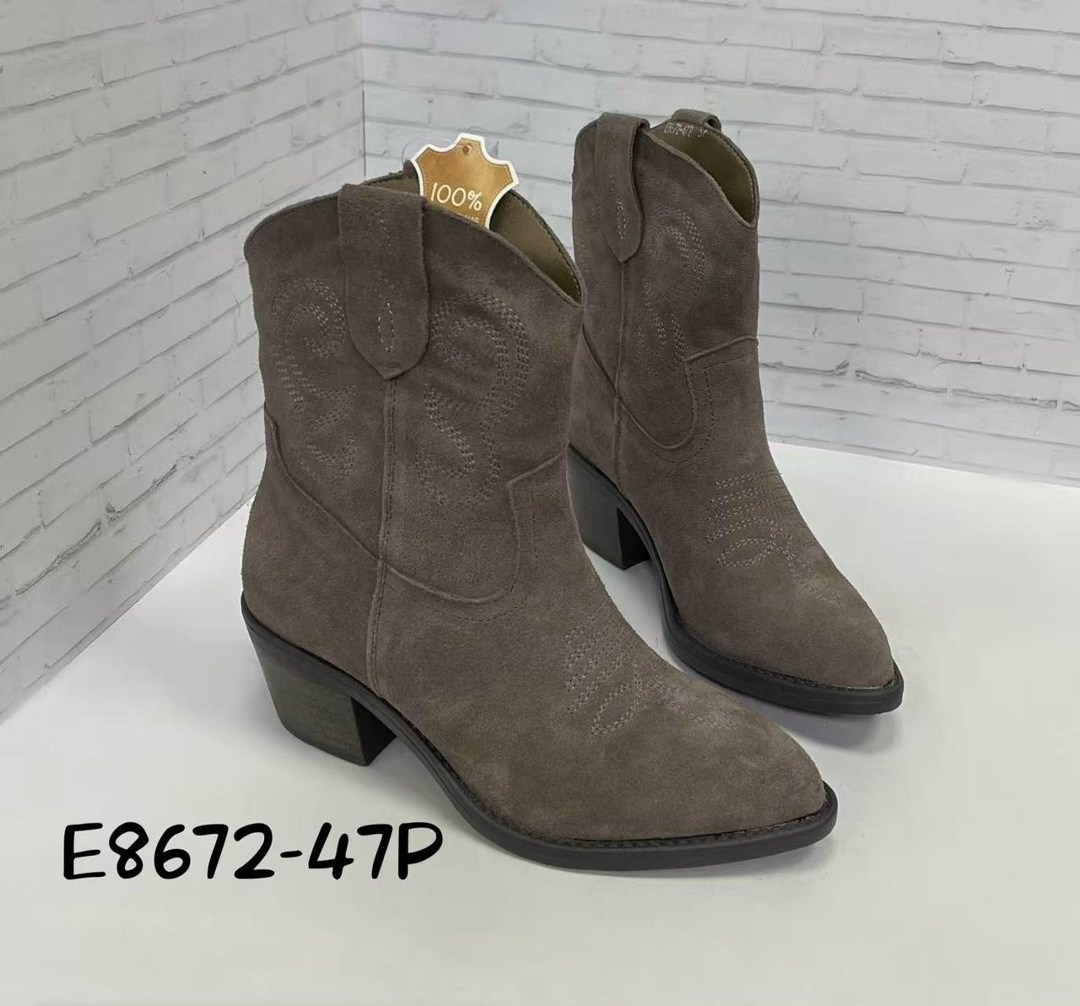 женские ботильоны,женские ботинки,,бежевые замшевые ботильоны,казаки замшевые эконика