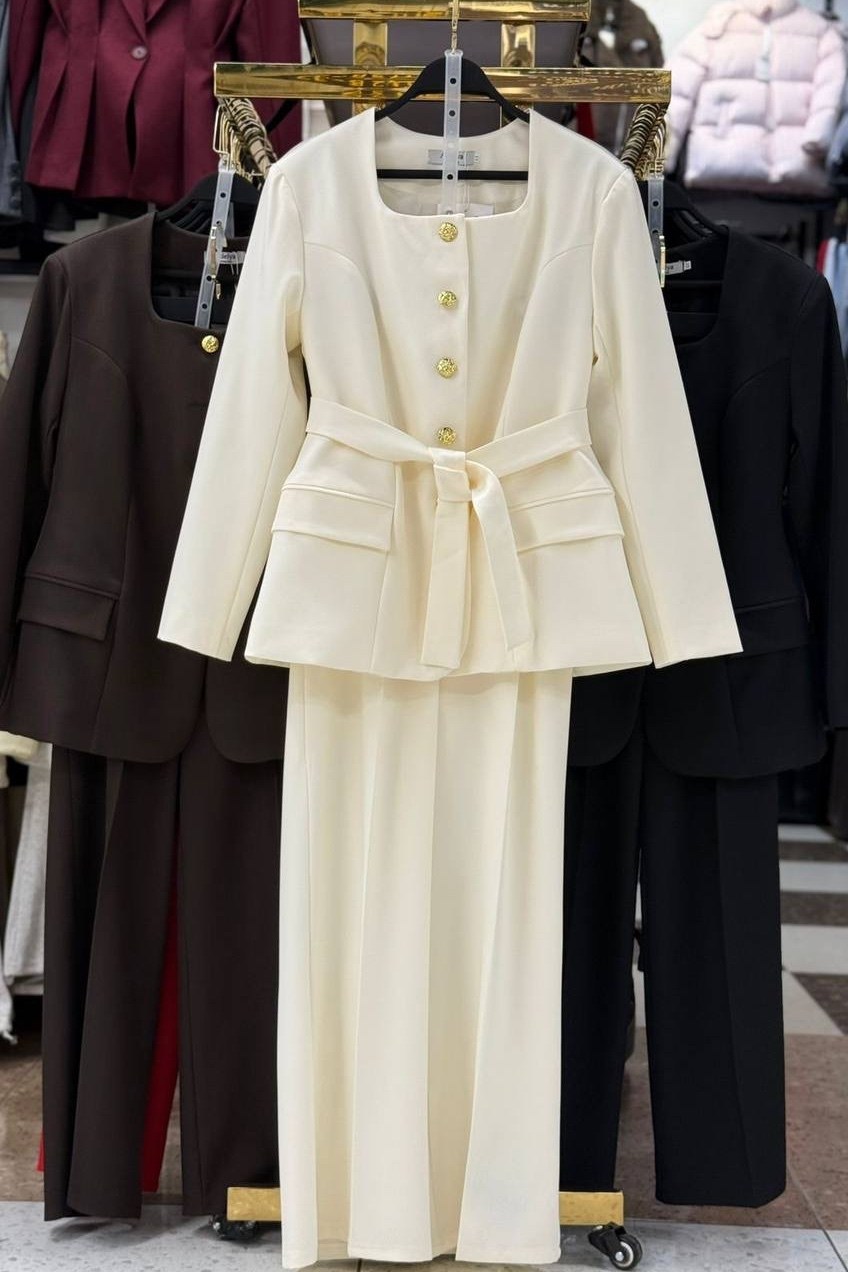 женские брючные костюмы,повседневный женский костюм в деловом стиле,женские костюмы,женский деловой костюм,брючный костюм офисный