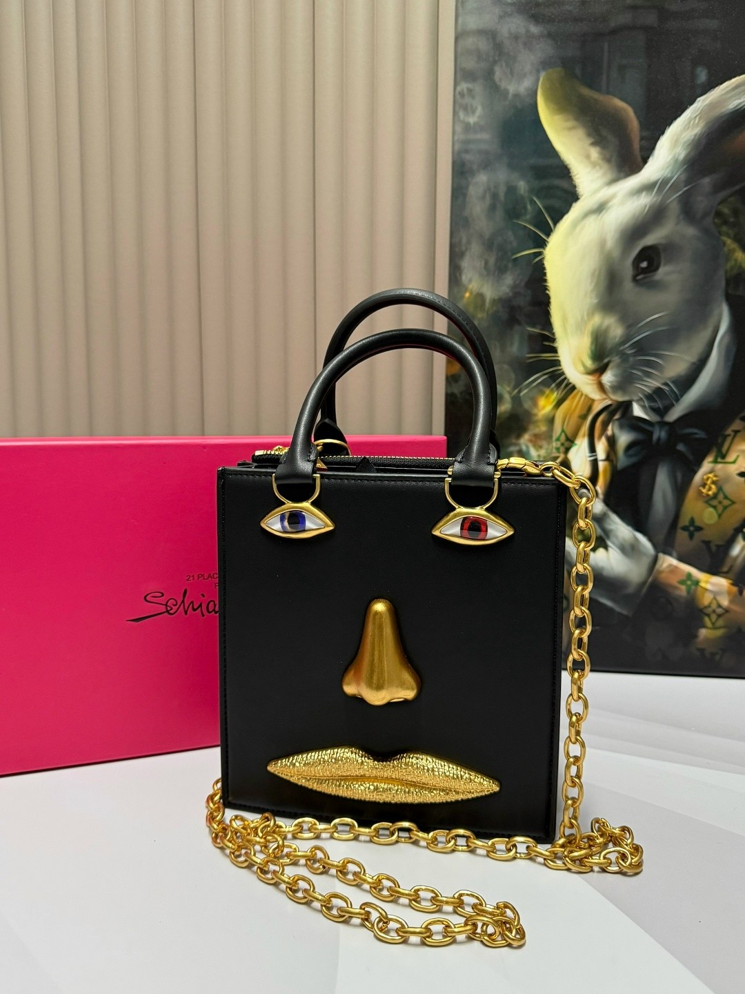 сумка-тоут schiaparelli,сумка schiaparelli,сумка женская schiaparelli,бархатная сумка для глаз schiaparelli premium sense demon,сумка schiaparelli натуральная кожа