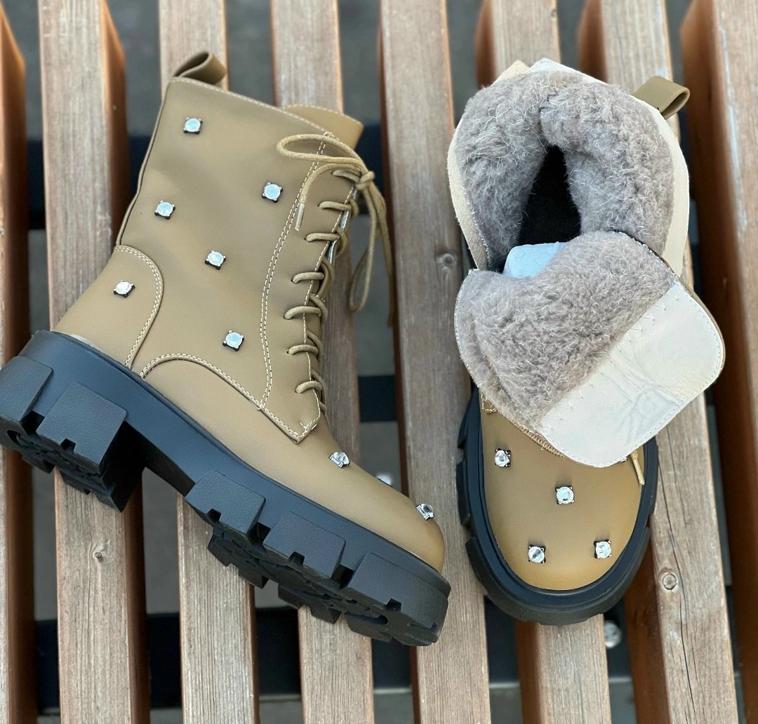 ,ботинки женские,ботинки модные,женская ,бежевые ботинки