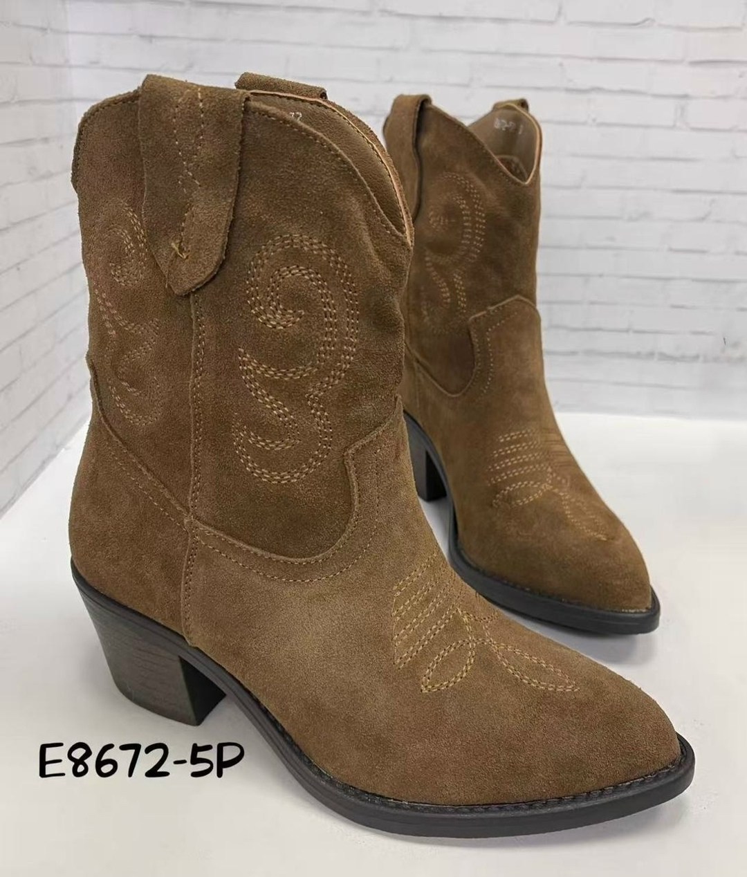 женские ботильоны,женские ботинки,,бежевые замшевые ботильоны,казаки замшевые эконика