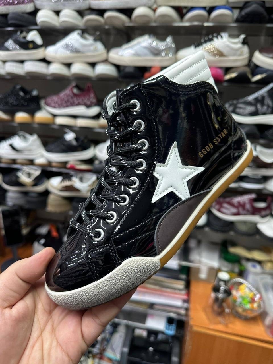 ,кроссовки golden goose,golden goose лаковые кроссовки с пайетками, спортивная,кеды golden goose