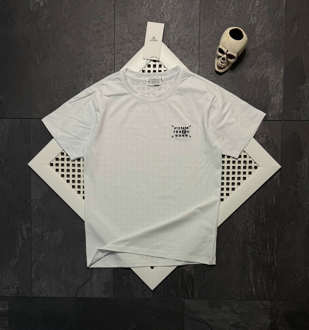 футболки мужские,футболка,бежевая футболка,футболка с принтом,футболка песочного цвета