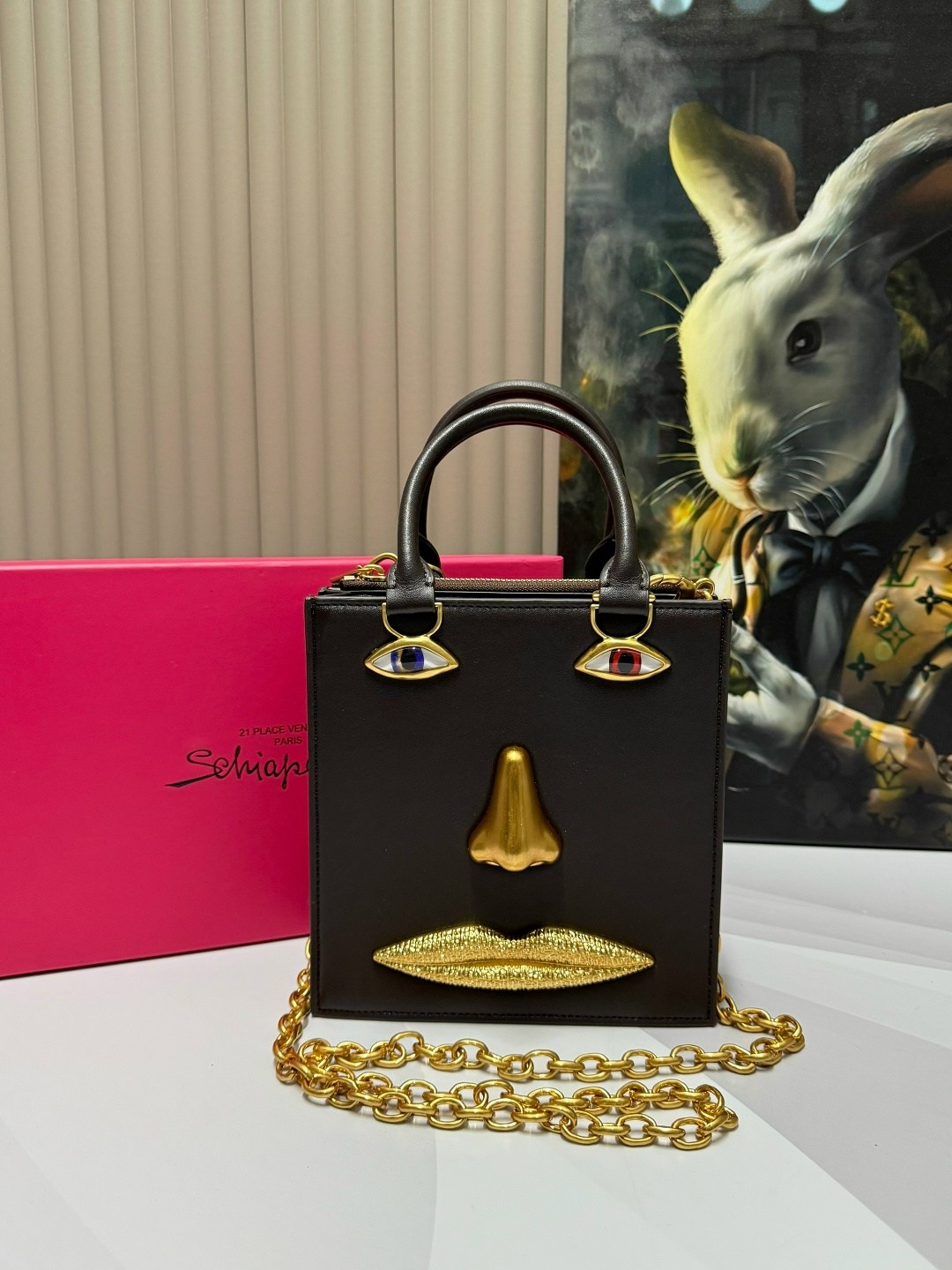 сумка-тоут schiaparelli,сумка schiaparelli,сумка женская schiaparelli,бархатная сумка для глаз schiaparelli premium sense demon,сумка schiaparelli натуральная кожа