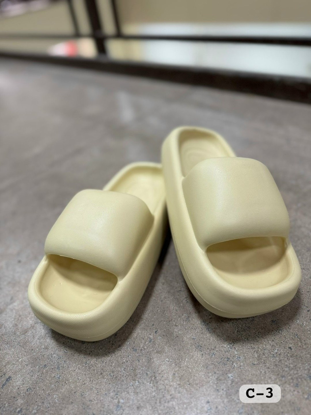 шлепанцы женские,,тапочки модные,летние тапочки,женские тапочки