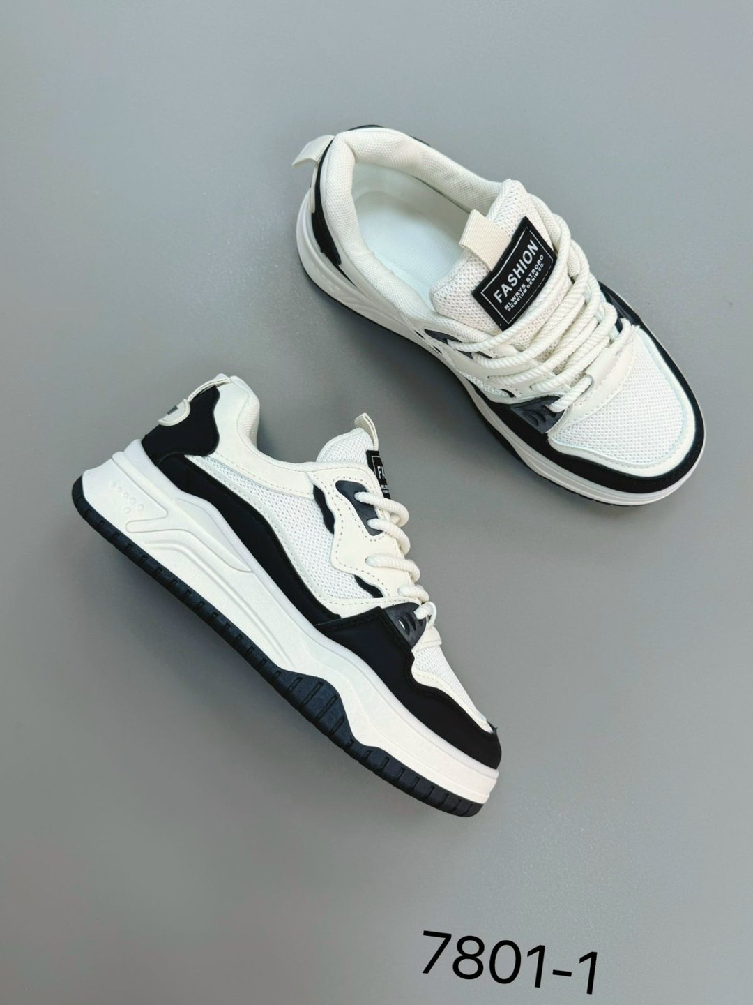 кроссовки женскиe,повседневные кроссовки,модные кроссовки,кроссовки стильные,