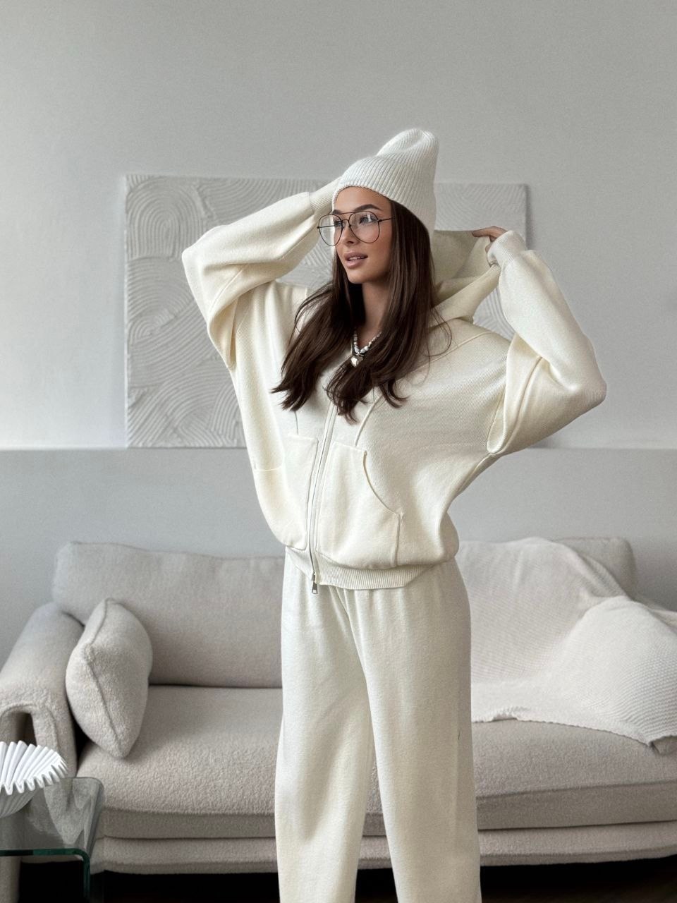 трикотажный костюм,костюмы брючный,белые костюмы,повседневный костюм,трикотажный костюм женский