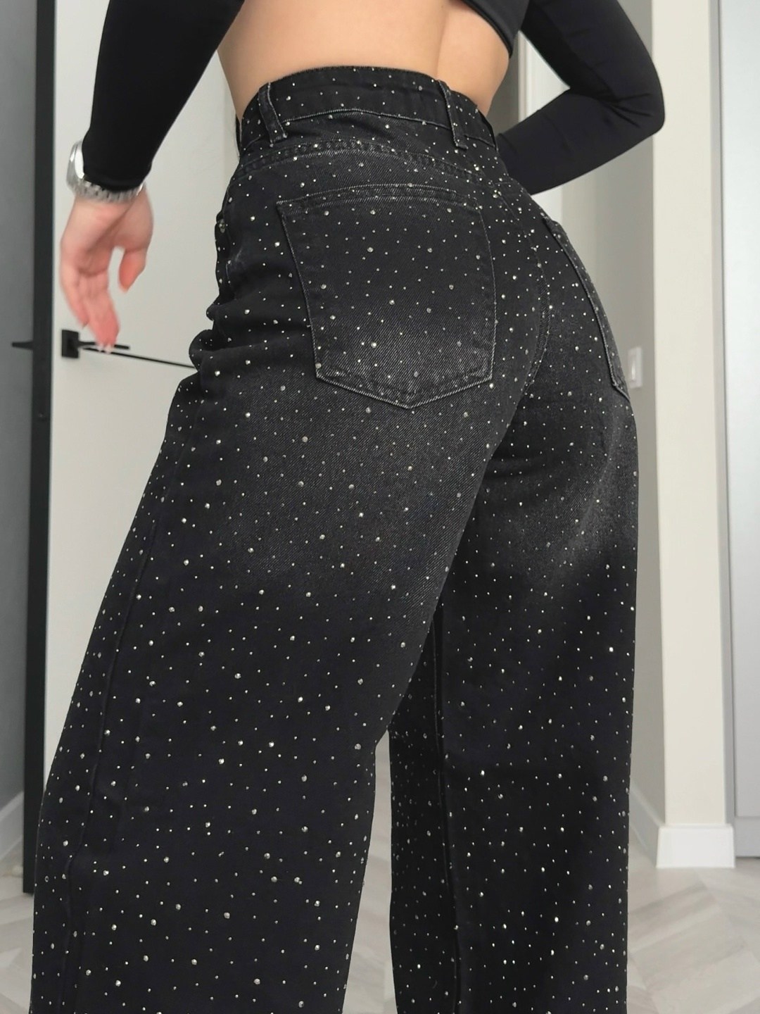 джинсы со стразами,брюки со стразами,джинсы модные,брюки пайетки